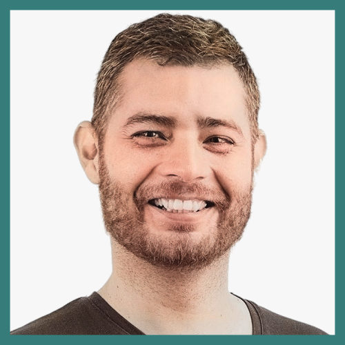 Portrait of Fernie Martinez, Senior Partner at Elite Admit.